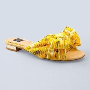 White House Black Market Yellow Pineapple-Print Crinkle Slides, Size 8.5M